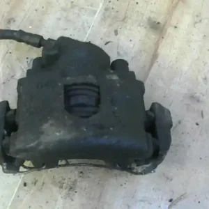 FORD FIESTA 96-99 Jobb első féknyereg munkahengerrel bontott alkatrész Korlátozott ajánlat