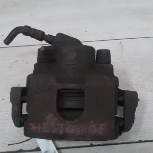 FORD FIESTA 96-99 Jobb első féknyereg munkahengerrel bontott alkatrész Outlet