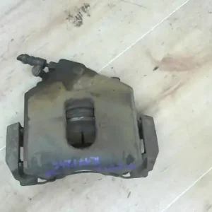 FORD FIESTA 99.09-02.04 Jobb első féknyereg munkahengerrel bontott alkatrész Expressz kézbesítés