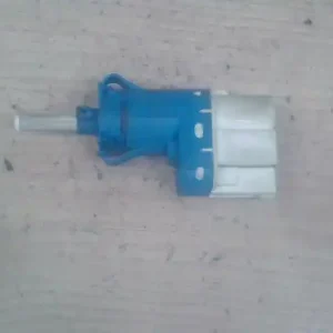 FORD FOCUS 04- Féklámpa pedál kapcsoló bontott alkatrész Azonnal elérhető