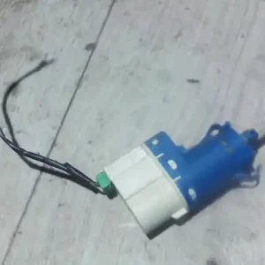 Különleges ajánlat FORD FOCUS 04- Féklámpa pedál kapcsoló 1.6tdci bontott alkatrész