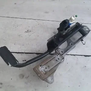 Vedd meg most FORD FOCUS 04- Fékpedál automata bontott alkatrész