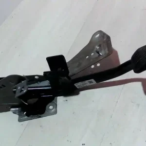 FORD FOCUS 04- Fékpedál bontott alkatrész Rendeld meg most