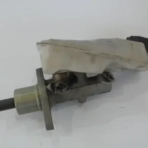 Korlátozott ajánlat FORD FOCUS 04- Főfékhenger bontott alkatrész