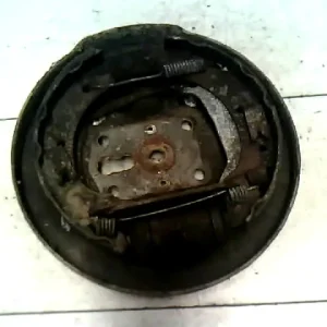 FORD Fiesta Courier 96- Jobb hátsó fék alaplapbontott alkatrész Árengedmény