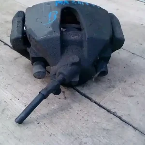 FORD Focus 2004.09.01-2007.08.31 Bal első féknyereg munkahengerrel 1.6i bontott alkatrész Expressz szállítás