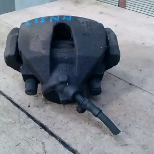 FORD Focus 2004.09.01-2007.08.31 Jobb első féknyereg munkahengerrel 1.6i bontott alkatrész Azonnali szállítás