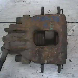 Outlet FORD FOCUS 98-04 Jobb első féknyereg munkahengerrel 1.4ibontott alkatrész