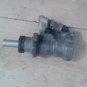 Ne maradj le FORD FOCUS 98-04 Főfékhenger tartállyal,1.6i bontott alkatrész