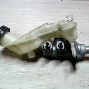 Kedvezményes ár FORD FUSION 05.10.01- Főfékhenger 1.4i bontott alkatrész