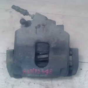 Utolsó esély FORD FUSION 05.10.01- Jobb első féknyereg munkahengerrel 1.4i bontott alkatrész