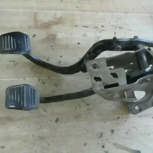 FORD FOCUS 98-04 Pedálsor fék és kuplungpedál bontott alkatrész Olcsó