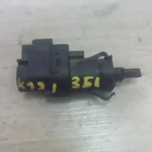 Alacsony ár FORD FUSION 05.10.01- Féklámpa pedál kapcsoló bontott alkatrész