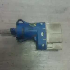 Legjobb ár FORD FUSION 05.10.01- Féklámpa pedál kapcsoló bontott alkatrész