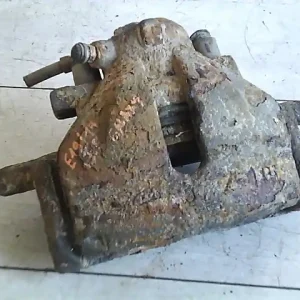 Biztonságos fizetés FORD GALAXY 95.08-00.09 Jobb első féknyereg munkahengerrel bontott alkatrész