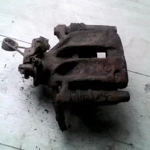 FORD GALAXY 95.08-00.09 Jobb hátsó féknyereg munkahengerrel bontott alkatrész Kedvezmény