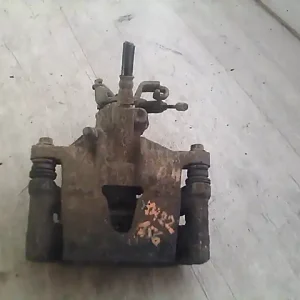 Vedd meg most FORD MONDEO 01-07 Bal hátsó féknyereg munkahengerrel bontott alkatrész