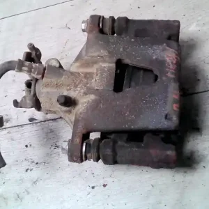 Nézd meg most FORD MONDEO 01-07 Bal hátsó féknyereg munkahengerrel bontott alkatrész