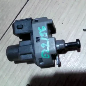 FORD MONDEO 01-07 Féklámpa pedál kapcsoló 2.0tdci bontott alkatrész Olcsóbb