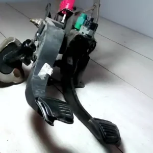 FORD MONDEO 01-07 Pedálsor fék és kuplungpedál bontott alkatrész Népszerű