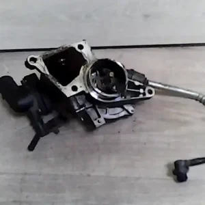 Bestseller FORD MONDEO 01-07 Vákuumpumpa termosztátházzal bontott alkatrész