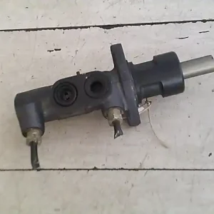 Korlátozott ajánlat FORD MONDEO 93-96 Főfékhenger bontott alkatrész