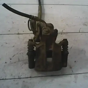 Kedvezmény FORD TAURUS Jobb hátsó féknyereg munkahengerrel bontott alkatrész