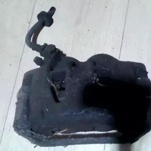 FORD TRANSIT 99-06 Jobb első féknyereg munkahengerrel 2.0td bontott alkatrész Árcsökkenés