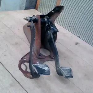 FORD TRANSIT 99-06 Pedálsor fék és kuplungpedál bontott alkatrész Népszerű
