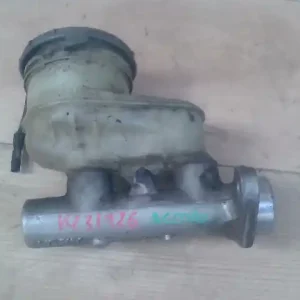 Árengedmény HONDA ACCORD 96-99 Főfékhenger tartállyal,2.0i bontott alkatrész