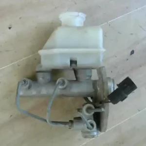 Korlátozott ajánlat HYUNDAI ACCENT 94-97 Főfékhenger bontott alkatrész