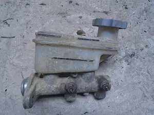 Ne maradj le HYUNDAI GETZ Főfékhenger bontott alkatrész