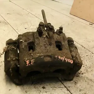 Gyors kiszállítás HYUNDAI H1 Jobb első féknyereg munkahengerrel 2.5d bontott alkatrész