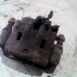 Bestseller HYUNDAI H1 Jobb első féknyereg munkahengerrel 2.5d bontott alkatrész