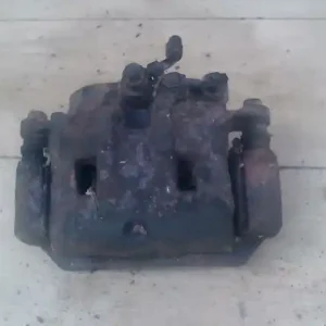 HYUNDAI H1 Jobb első féknyereg munkahengerrel 2.5td bontott alkatrész Végkiárusítás