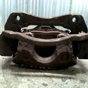 Utolsó esély HYUNDAI I30 (FD) 2007.03-2012.02.28 Bal első féknyereg munkahengerrel 1.4 b bontott alkatrész