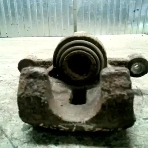 HYUNDAI I30 (FD) 2007.03-2012.02.28 Bal hátsó féknyereg munkahengerrel 1.4 b bontott alkatrész Akció