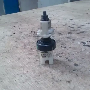 IVECO Daily 2000-2006 35C13 Féklámpa pedál kapcsoló bontott alkatrész Újdonság