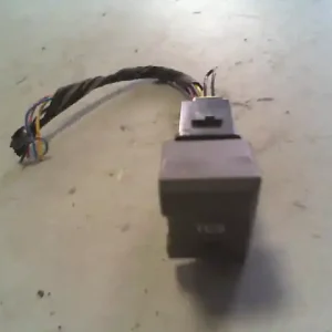 Kedvezményes ár KIA CARENS 01-06 Asr kapcsoló bontott alkatrész