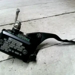 Kawasaki GPZ 1000 RX Főfékhenger bontott alkatrész Vedd meg most