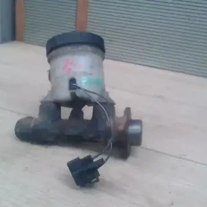 Rendeld meg most KIA PRIDE Főfékhenger tartállyal,1.3i bontott alkatrész