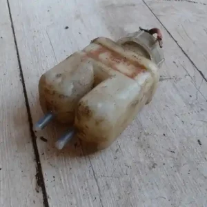 LADA NIVA Fékfolyadék tartály 1.6b bontott alkatrész Utolsó esély