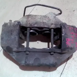 Kedvezményes ár LANDROVER DISCOVERY I. Bal első féknyereg munkahengerrel 2.5tdi bontott alkatrész