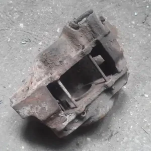 LANDROVER DISCOVERY I. Jobb hátsó féknyereg munkahengerrel bontott alkatrész Biztonságos fizetés