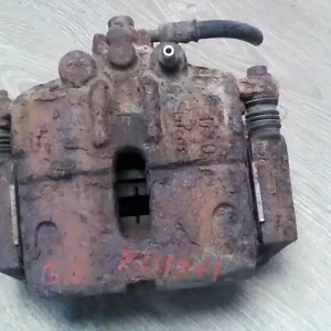 LANDROVER FREELANDER 98-04 Bal első féknyereg munkahengerrel bontott alkatrész Ne maradj le