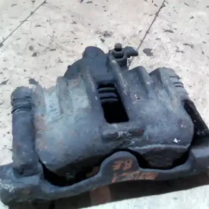 Legkelendőbb LANDROVER FREELANDER 98-04 Bal első féknyereg munkahengerrel 1.8i bontott alkatrész