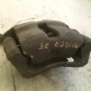 MAZDA 121 90.12.01-96.02.28 Jobb első féknyereg munkahengerrel 1.3i bontott alkatrész Exkluzív ajánlat