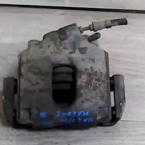 Biztonságos fizetés MAZDA 2 03.04-07.11 Bal első féknyereg munkahengerrel bontott alkatrész