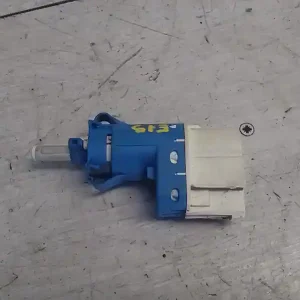 MAZDA 2 03.04-07.11 Féklámpa pedál kapcsoló bontott alkatrész Csak ma