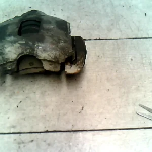 MAZDA 2 03.04-07.11 Jobb első féknyereg munkahengerrel bontott alkatrész Bestseller